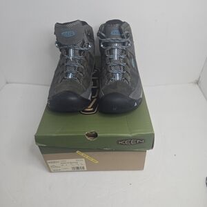 KEEN Womens Targhee III MID Wide  Magenta/Atlantic Blue Boots Size 9W  1026844